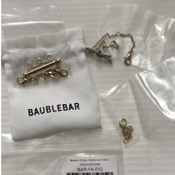 ✨Innovative BaubleBar Build Your Own Necklace Clasp + 2" & 4" Necklace Extender✨ - Picture 1 of 16